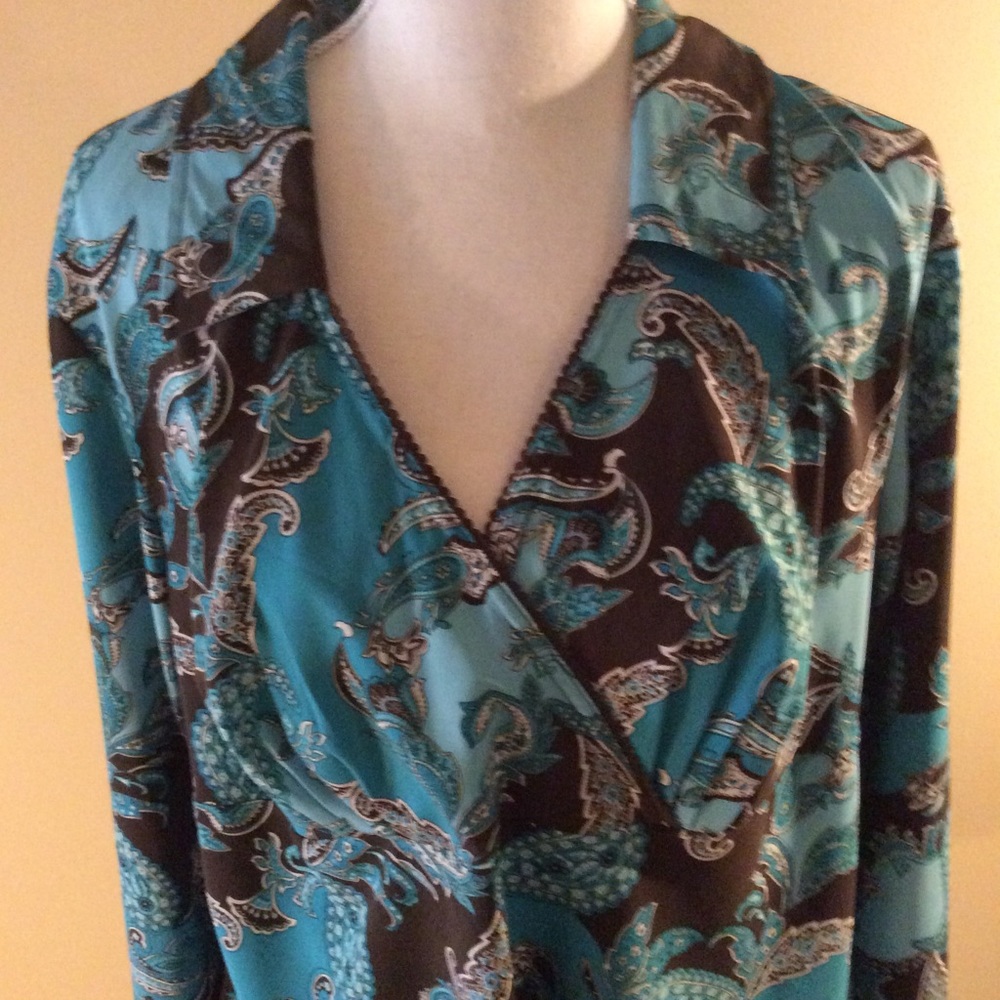 Blouse - Picture 2 of 7